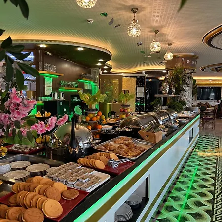 Aura Adalya Palace 4*